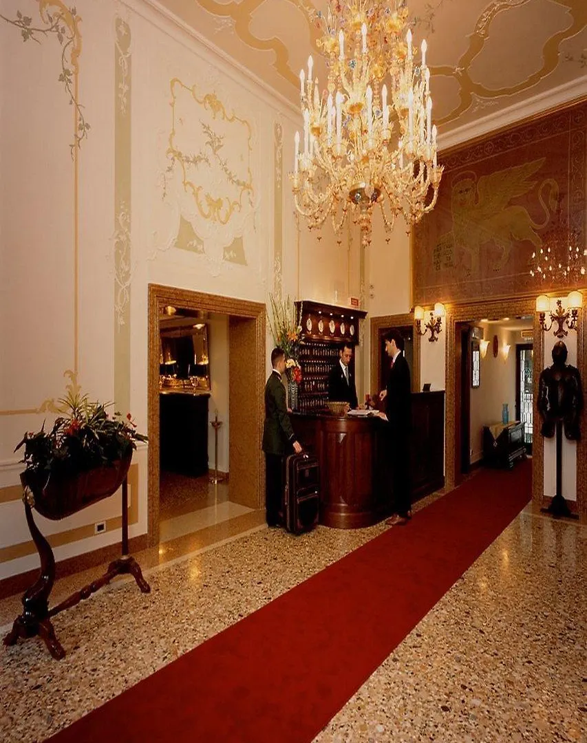 Venice Roulette Hotel 3 3*,