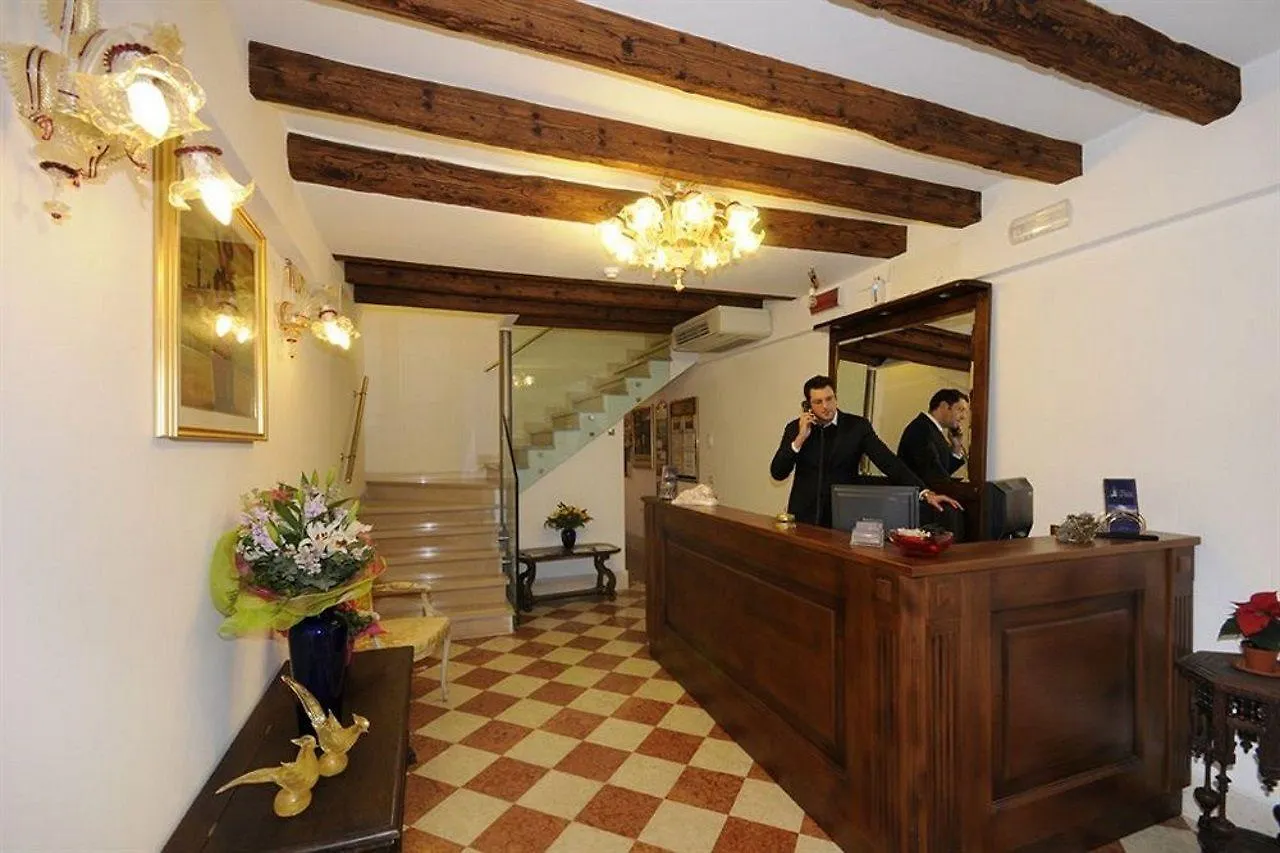 Venice Roulette Hotel 3